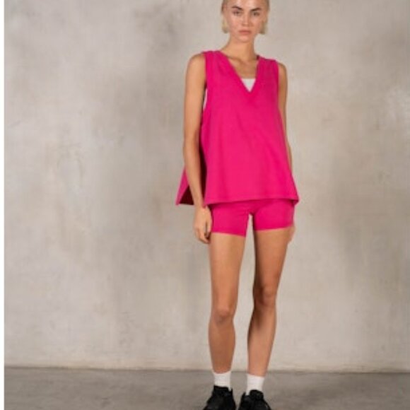 Fuchsia Oversized Jersey Tank - Picture 1 of 2